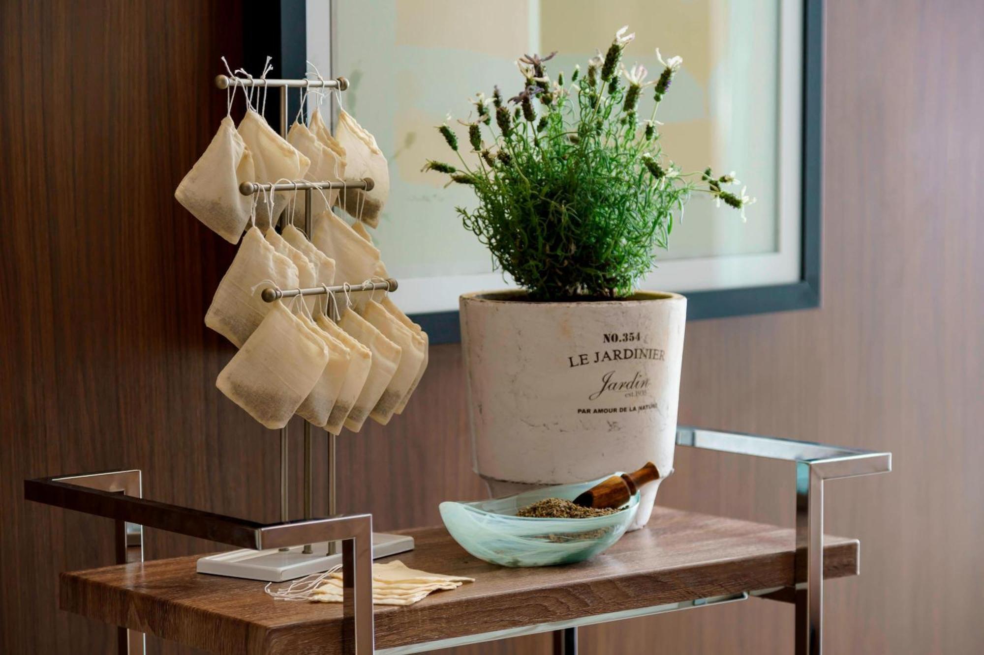 Ac Hotel By Marriott San Francisco Airport/Oyster Point Waterfront South San Francisco Bagian luar foto