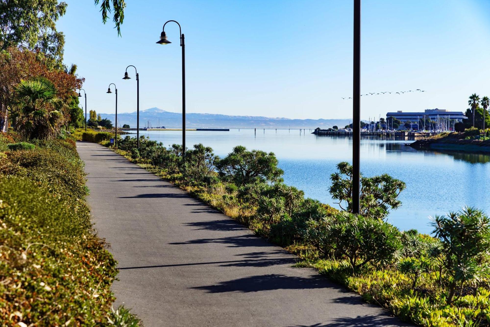 Ac Hotel By Marriott San Francisco Airport/Oyster Point Waterfront South San Francisco Bagian luar foto